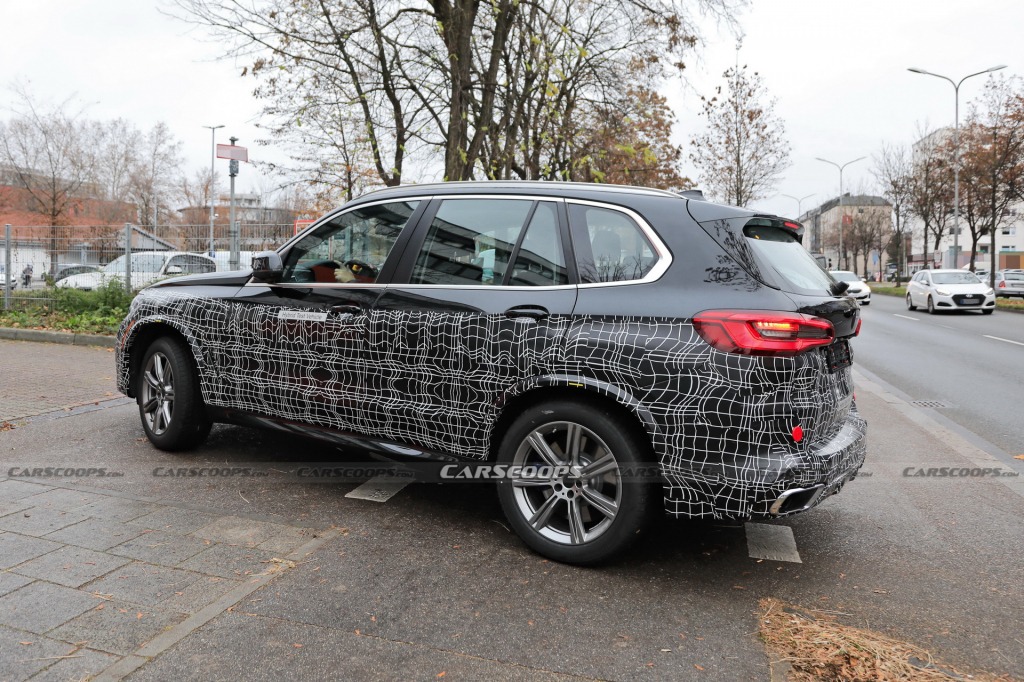 2022 BMW X5 Spy Shots