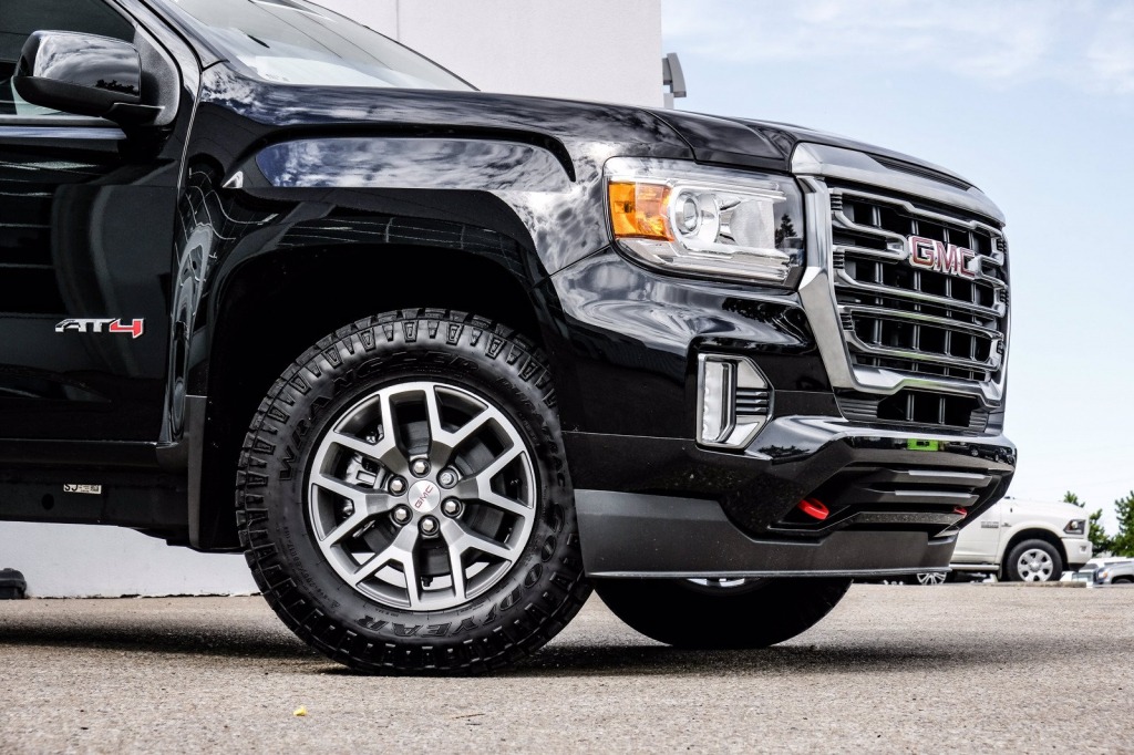 2023 GMC Canyon Images