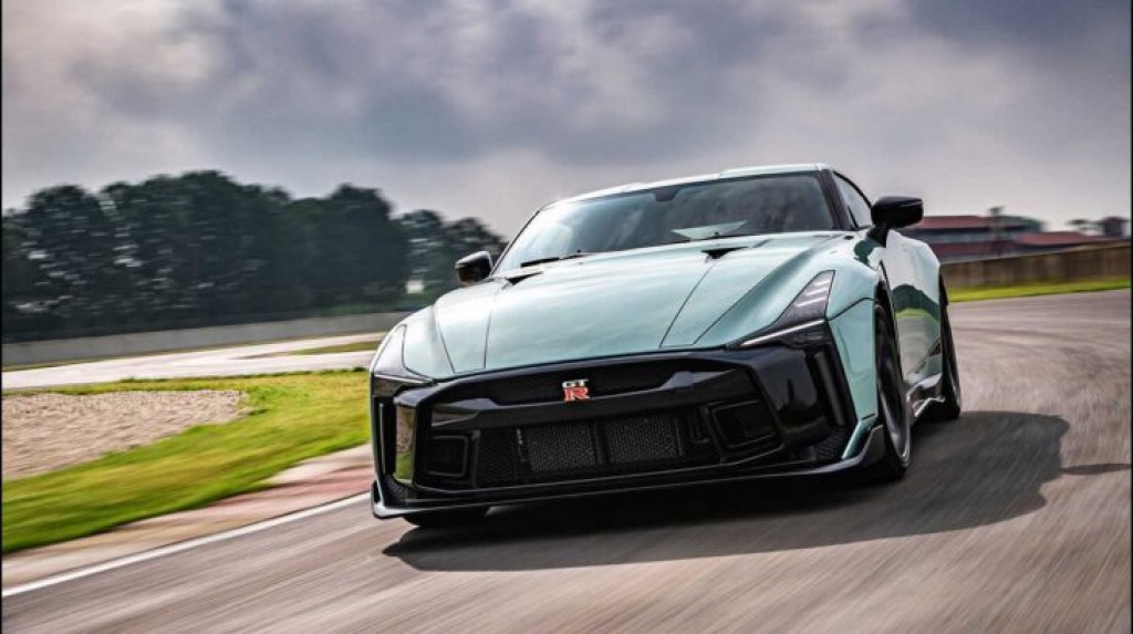 2023 Nissan GTR Specs