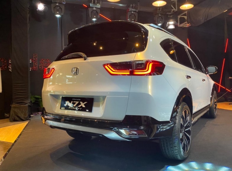 2023 Honda N7X Back