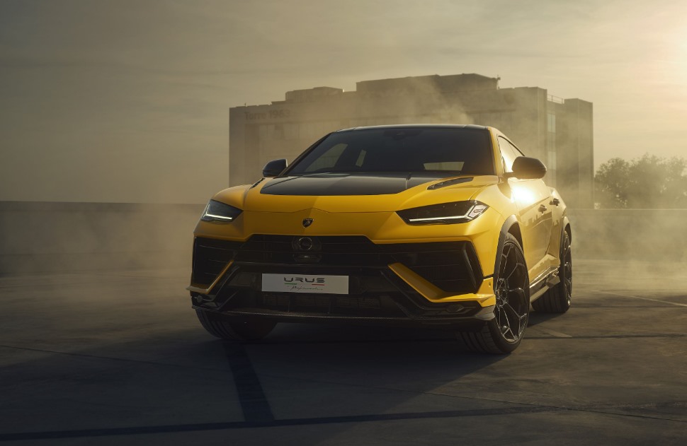 2023 Lamborghini Urus Price, Facelift, Performance, & Redesign