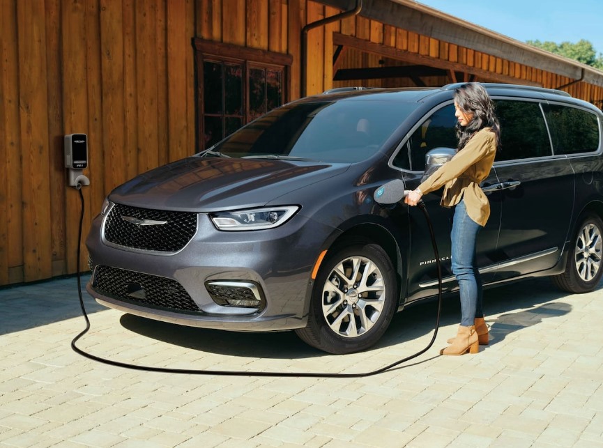 All You Need Know About New Chrysler Pacifica EV